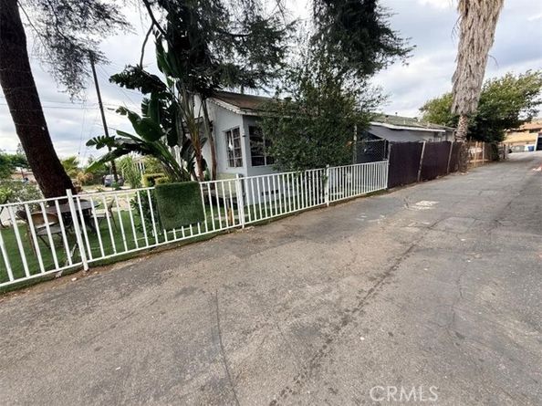 1443 Laurel, Pomona CA 91768