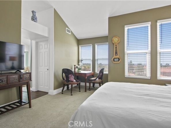 28 Bonita Vista, Lake Forest (el Toro) CA 92610