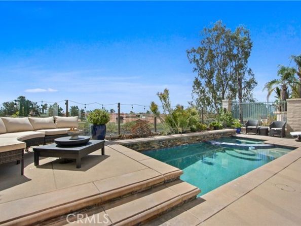 28 Bonita Vista, Lake Forest (el Toro) CA 92610