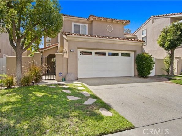 28 Bonita Vista, Lake Forest (el Toro) CA 92610