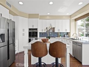 28 Bonita Vista, Lake Forest (el Toro) CA 92610