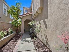 28 Bonita Vista, Lake Forest (el Toro) CA 92610