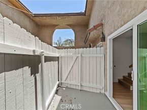 9019 Cedros Avenue 2, Panorama City (los Angeles) CA 91402