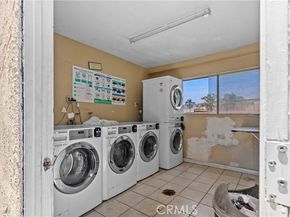 9019 Cedros Avenue 2, Panorama City (los Angeles) CA 91402
