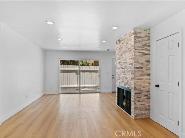 9019 Cedros Avenue 2, Panorama City (los Angeles) CA 91402