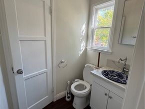 5528 Willowcrest, North Hollywood (los Angeles) CA 91601