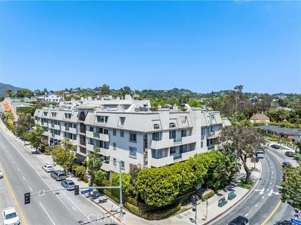 390 S Sepulveda Boulevard 105, Los Angeles CA 90049