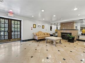 390 S Sepulveda Boulevard 105, Los Angeles CA 90049