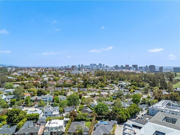 390 S Sepulveda Boulevard 105, Los Angeles CA 90049
