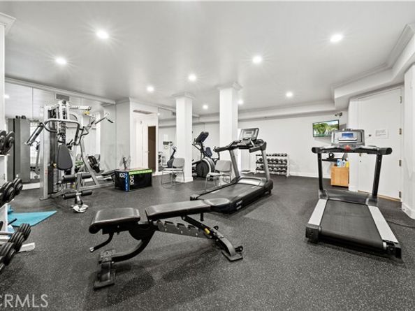 390 S Sepulveda Boulevard 105, Los Angeles CA 90049