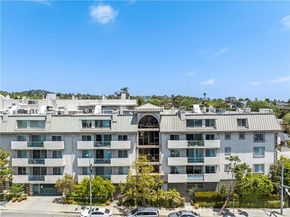 390 S Sepulveda Boulevard 105, Los Angeles CA 90049