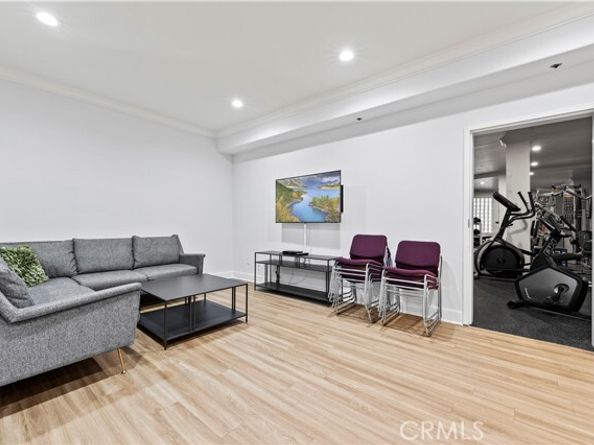 390 S Sepulveda Boulevard 105, Los Angeles CA 90049
