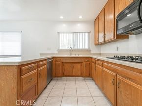 10415 Wish Avenue, Granada Hills (los Angeles) CA 91344