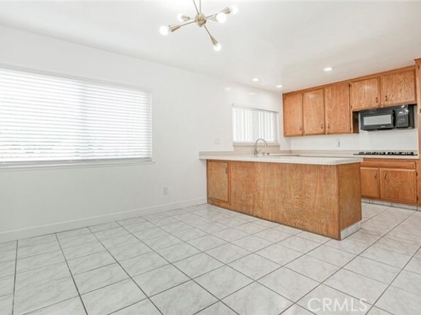 10415 Wish Avenue, Granada Hills (los Angeles) CA 91344