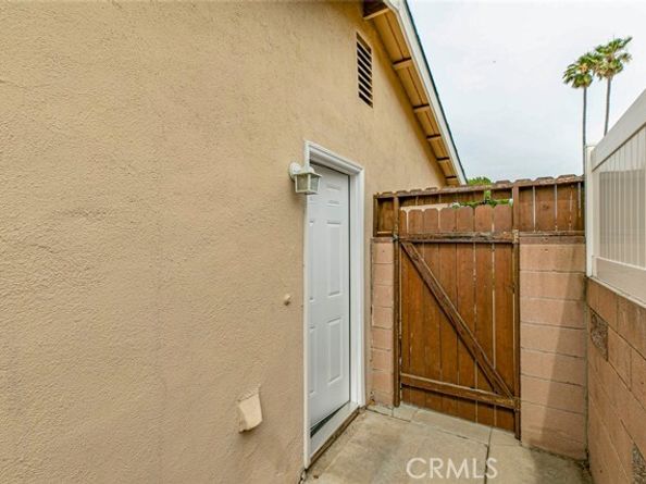10415 Wish Avenue, Granada Hills (los Angeles) CA 91344