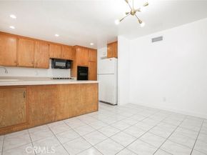 10415 Wish Avenue, Granada Hills (los Angeles) CA 91344