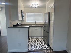 5515 Canoga Avenue 321, Woodland Hills (los Angeles) CA 91367