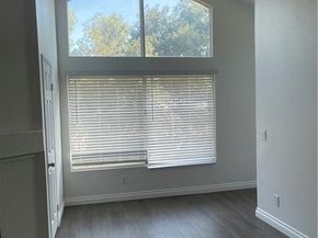 5515 Canoga Avenue 321, Woodland Hills (los Angeles) CA 91367