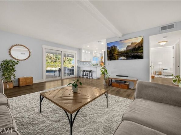 6165 Hollyoak, Rancho Cucamonga CA 91701