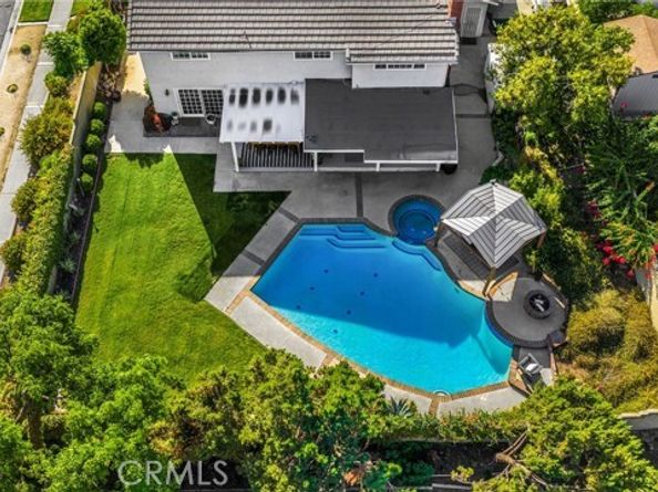 6165 Hollyoak, Rancho Cucamonga CA 91701