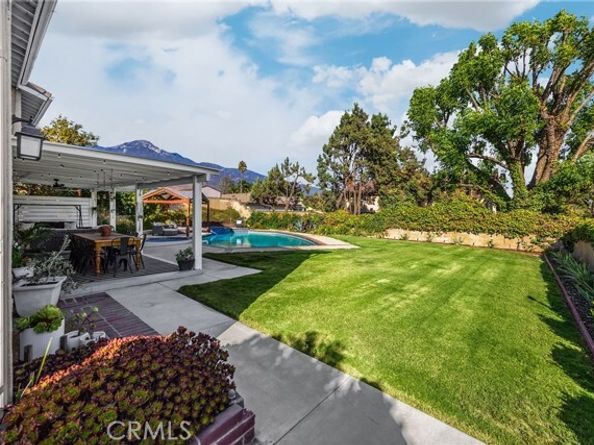 6165 Hollyoak, Rancho Cucamonga CA 91701