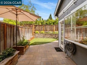300 Bridgeside Circle, Danville CA 94506