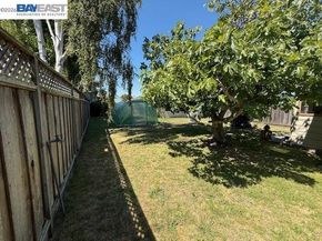3208 Washington St, Alameda CA 94501