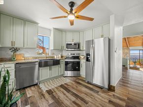 12 Sereno Cir, Oakland CA 94619