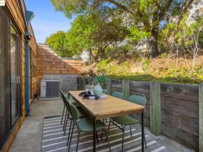 12 Sereno Cir, Oakland CA 94619