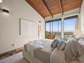12 Sereno Cir, Oakland CA 94619