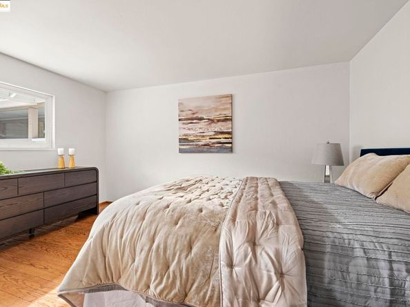 8170 Surrey Ln, Oakland CA 94605