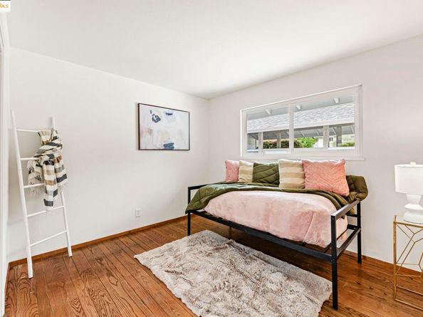 8170 Surrey Ln, Oakland CA 94605