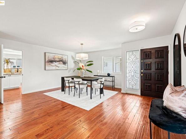 8170 Surrey Ln, Oakland CA 94605