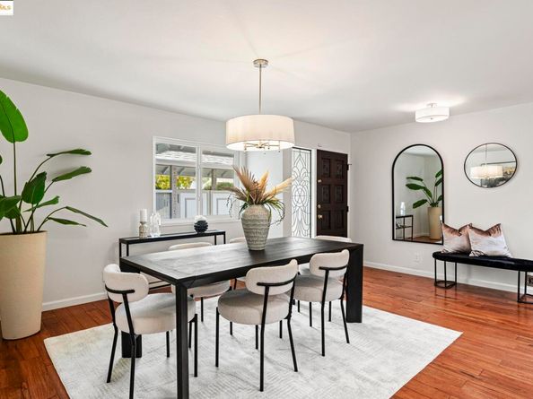 8170 Surrey Ln, Oakland CA 94605