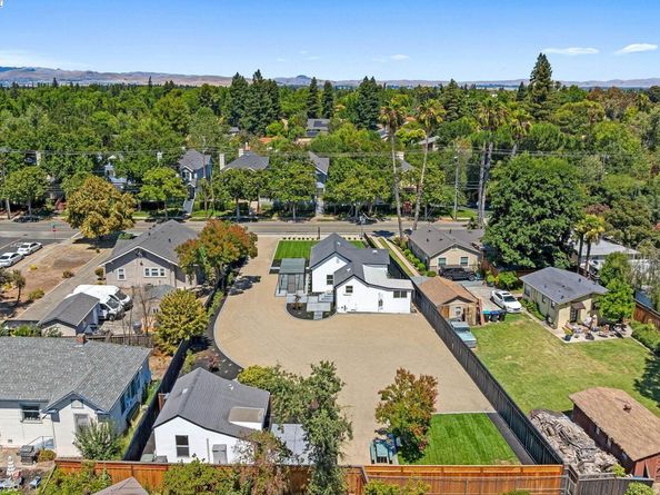 1038 Division St, Pleasanton CA 94566