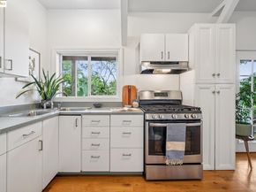 1107 Wellington St, Oakland CA 94602