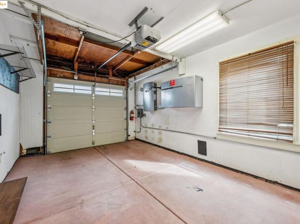 1107 Wellington St, Oakland CA 94602