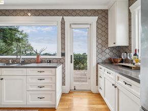 1107 Wellington St, Oakland CA 94602