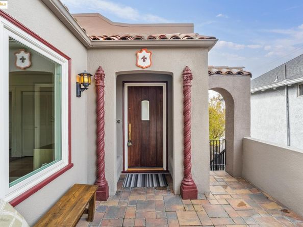 1107 Wellington St, Oakland CA 94602