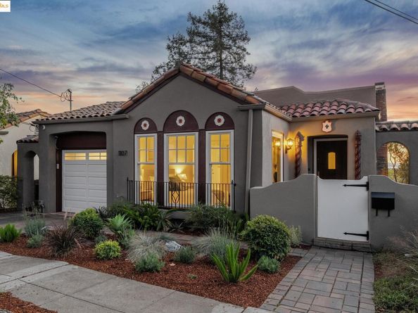 1107 Wellington St, Oakland CA 94602