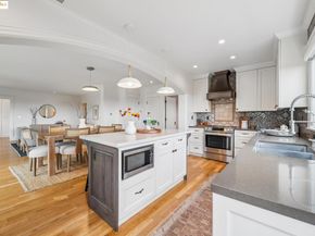 1107 Wellington St, Oakland CA 94602