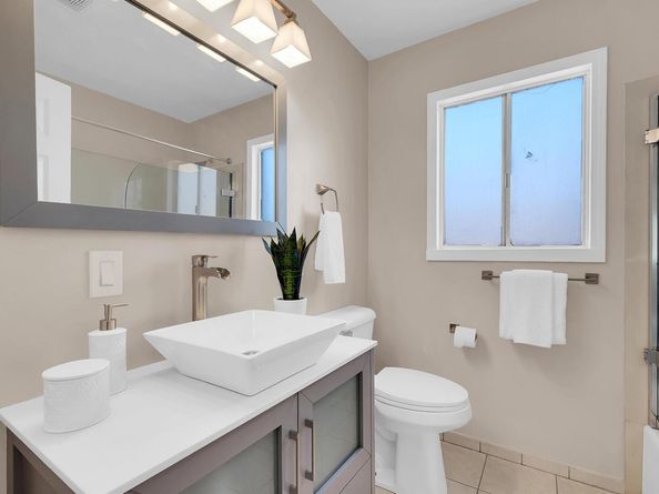 24920 Soto Rd, Hayward CA 94544