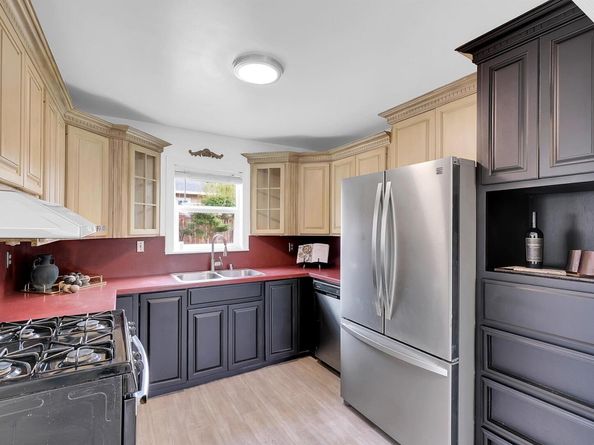 24920 Soto Rd, Hayward CA 94544