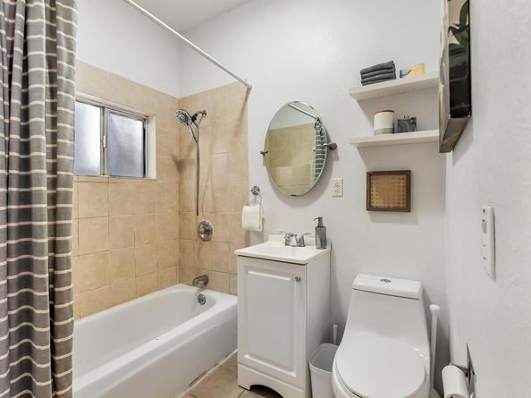 964 61St St, Oakland CA 94608