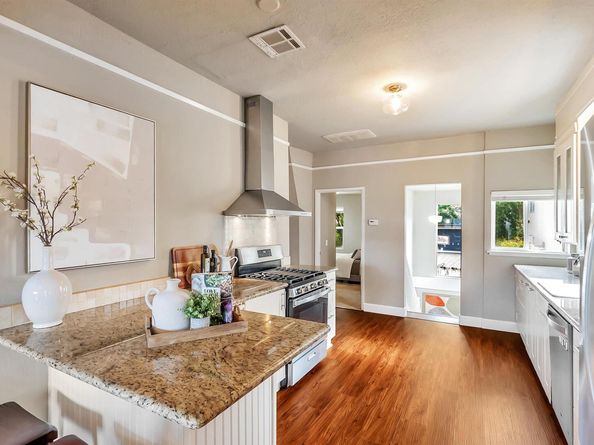 964 61St St, Oakland CA 94608