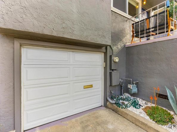 964 61St St, Oakland CA 94608