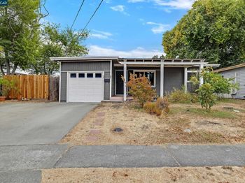 2868 Avon Ave