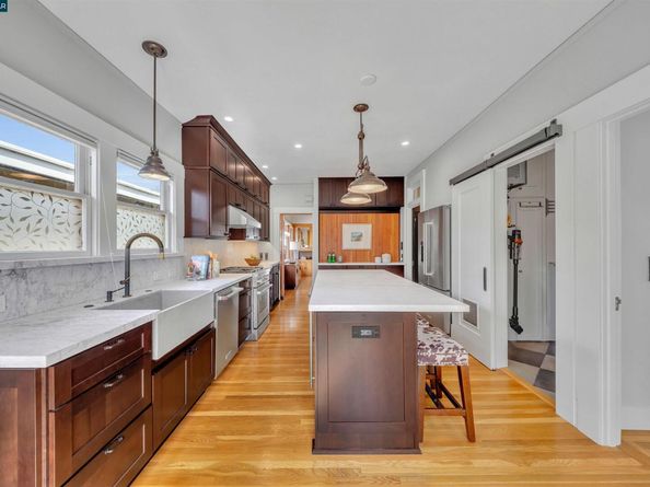 1628 Encinal Avenue, Alameda CA 94501