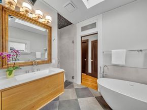 1628 Encinal Avenue, Alameda CA 94501