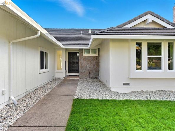 11 Paddock Ct, Pleasant Hill CA 94523